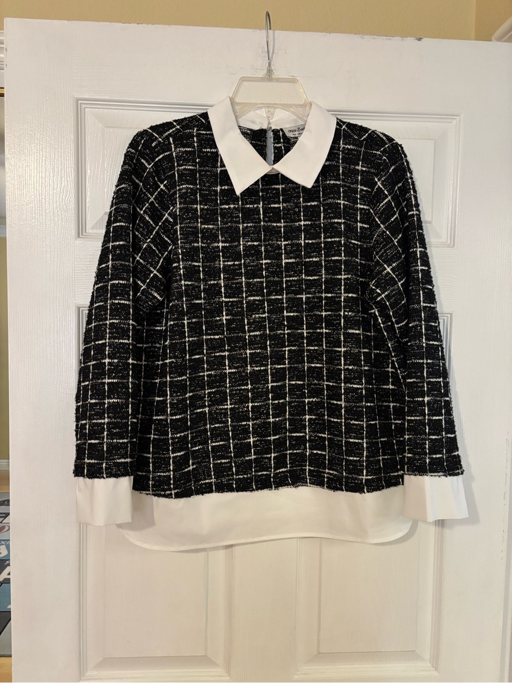 (NWT) Black and White Windowpane Sweater Blouse